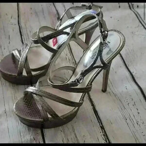 Michael Michael Kors Criss-Cross Strappy Platform Sandal in Silver Size 8.5